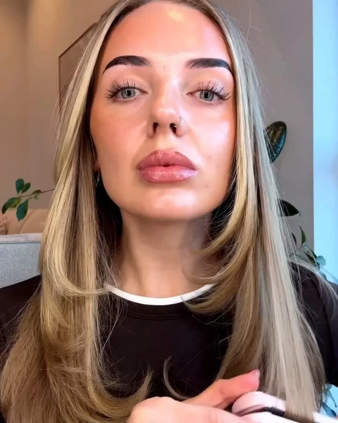 Nude Beauty Strong Hold Hair Spray