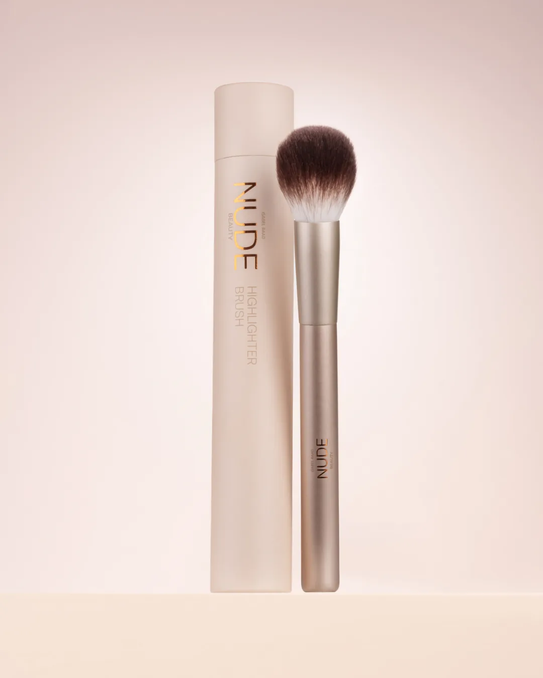 Nude Beauty Highlighter Brush
