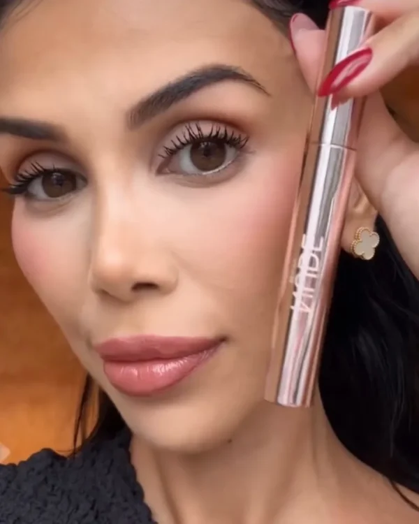 Nude Beauty Drama Queen Volume Mascara